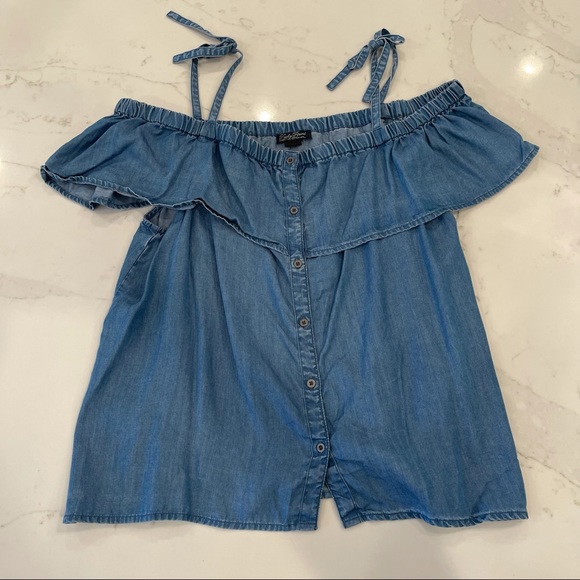 🎉HOST PICK🎉 Lucky Brand Jean top w/buttons - Picture 8 of 16